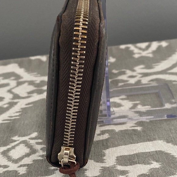 Gucci GG Beige Canvas Zip-Around Long Wallet w/Gold Tone Hardware - Picture 9 of 12